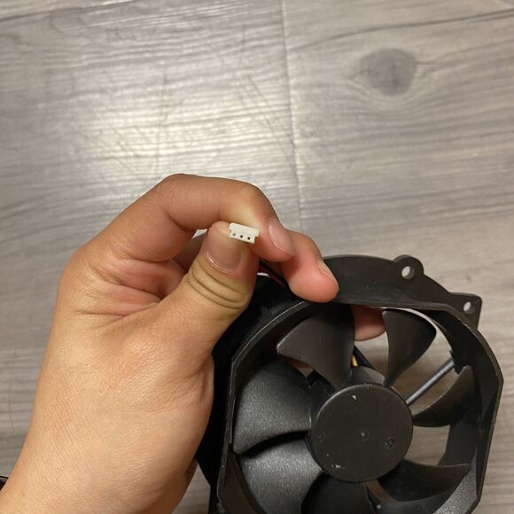 Adda DC12V 0.30A 92mm x 92mm x 25mm Cooling Fan 3-Pin Brushless AD0912US-A70GL - Picture 2 of 3